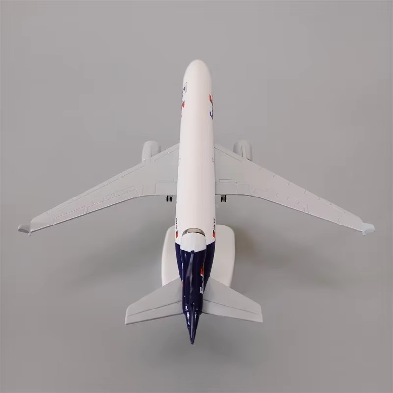 Modèle d'avion 20cm Air Fedex  - Model Kit Ixchel avis et prix