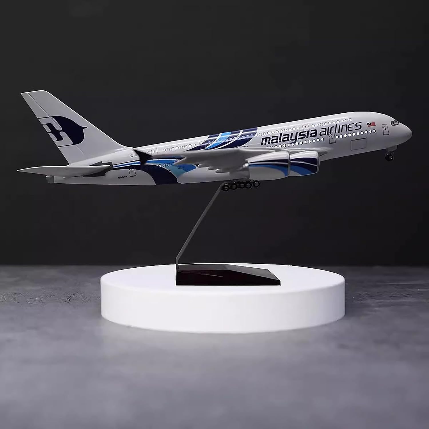 Modèle d'avion en métal Malays - Model Kit Ixchel avis et prix