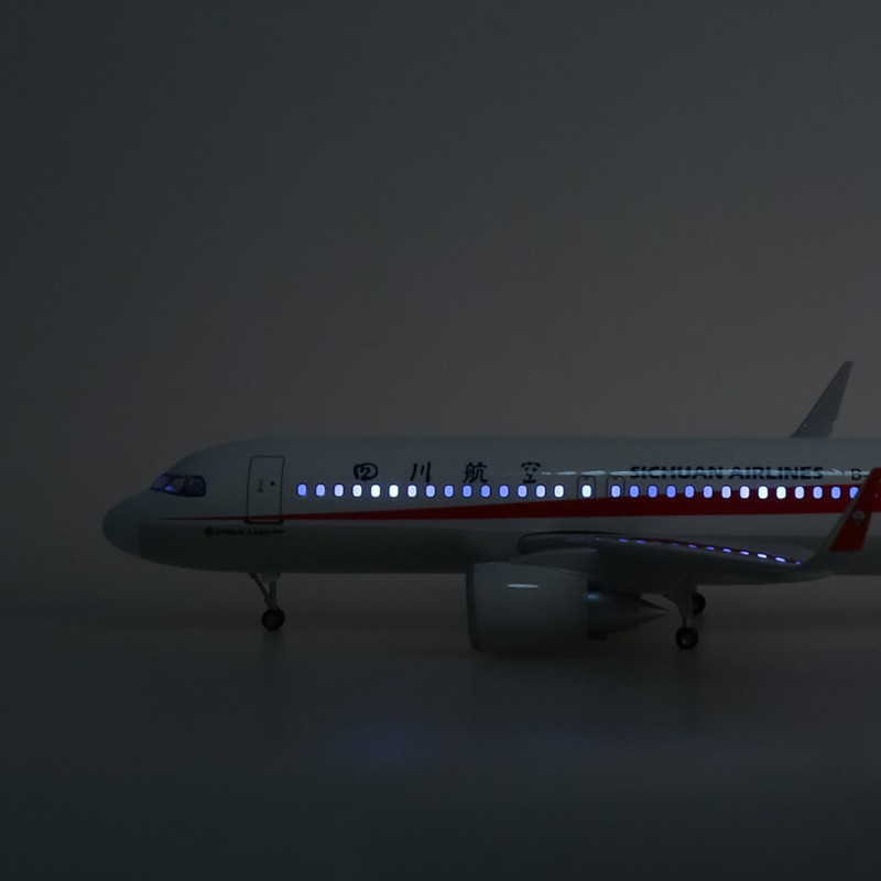 Modèle d'avion en résine moulé - Model Kit Ixchel avis et prix